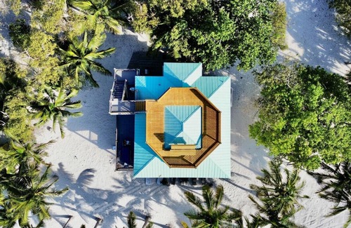 Sugarloaf Key House | Oceanfront Bungalows at Sugarloaf Beach - Mi Azucar