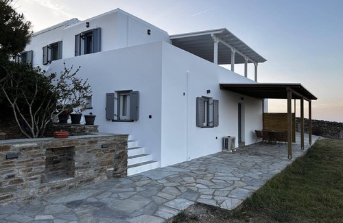 Kithnos Apartment | Inviting Azul Houses Apartment for Family Getaways