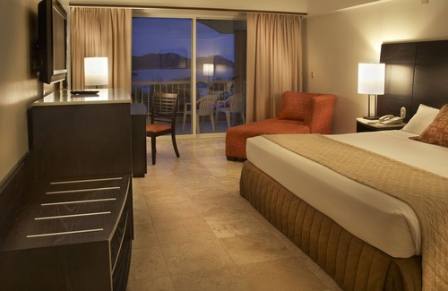 Ixtapa Resort | Azul Ixtapa Beach Resort: Family-Friendly All-Inclusive Escape