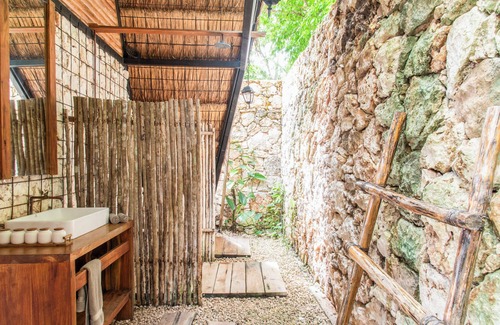 Bacalar Hotel | Relaxing Retreat at Azul Nomeolvides with Spa & Dining