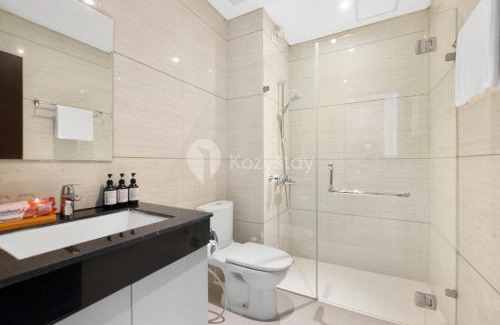 Tangerang Apartment | Discover Azura by Kozystay - Alam Sutera with Pool Access