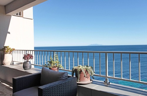 Pietranera Apartment | Experience Azura - Breathtaking Ocean Views Await You