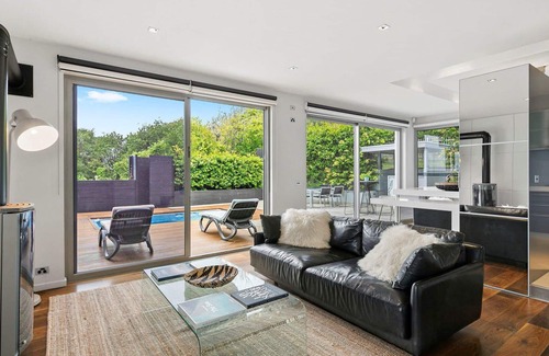 Lorne House | Beachfront Retreat at Azure with Spa and Ocean Views
