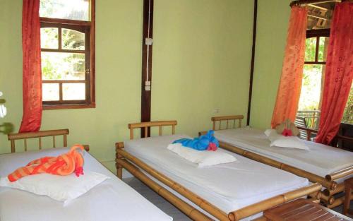 San Francisco Resort | Relax at Azure Camotes Resort with Oceanfront Views
