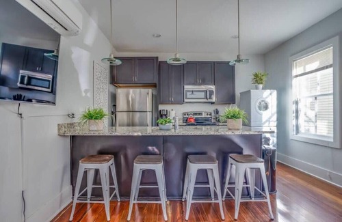 Downtown Charleston House | Unforgettable Stay at Charleston Carriage Home on King Street