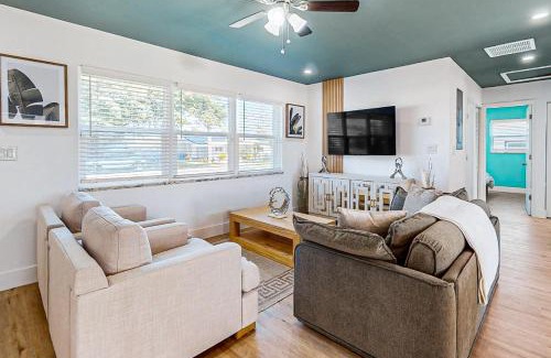 Lantana House | Azure Haven