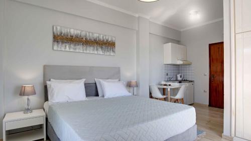 Agios Georgios Pagon Apartment | Pet-Friendly Azure Mare Studios with Oceanfront Views