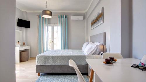 Agios Georgios Pagon Apartment | Pet-Friendly Azure Mare Studios with Oceanfront Views