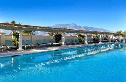 Desert Hot Springs Resort | Relax at Azure Palm Hot Springs with Spa and Ocean Views