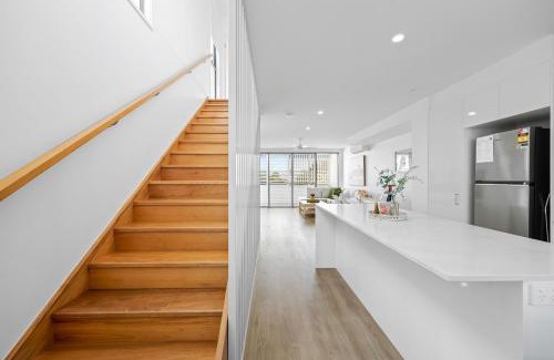 Maroochydore Apartment | Family-Friendly Azure River Side Townhouse - 4 Star Stay