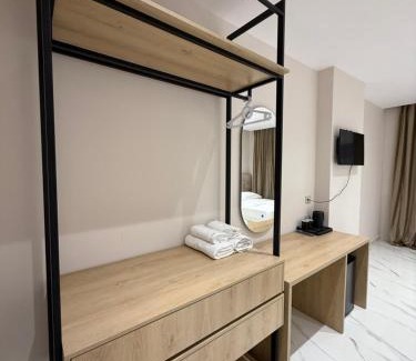 Vlore Hotel | Azure Waves