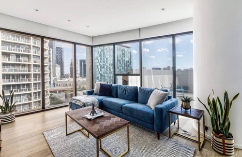 Southbank Apartment | Experience Nordic Elegance at Azurine Family Residence