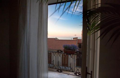 Old Town Bed & Breakfast | Exceptional Azzurro B&B: 4-Star Stay with Dining Options