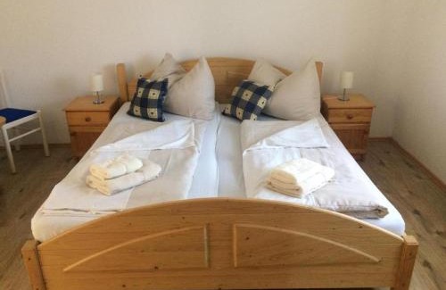 Kapuvar Apartment | Pet and Child Friendly at Báró Berg Apartman2 - 8.2/10 Rating
