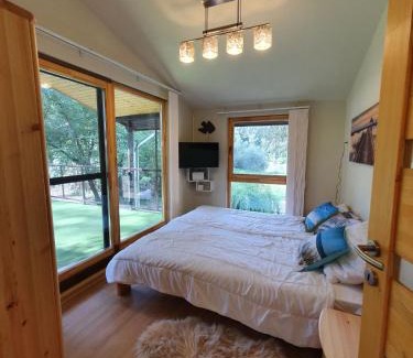 Tiszaug Apartment | Relaxing Stay at Bárka a Tiszához with Hot Tub Access