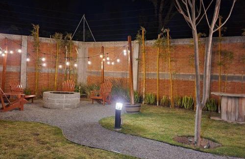 Cuautlancingo Apartment | Pet Friendly Oceanfront Básico Departamento with Pool