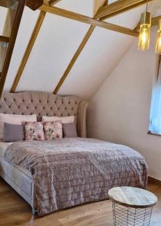 Bekescsaba Apartment | Pet-Friendly Bátory Luxury Apartman - Guest Rated 9.8