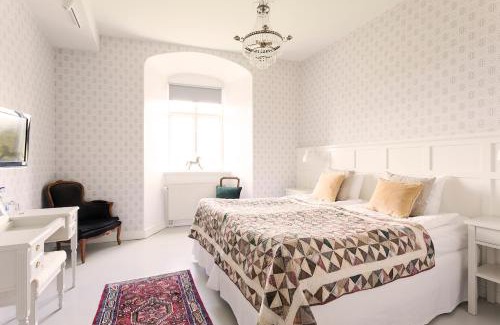 Fjalkinge Hotel | Experience Bäckaskog Slott: Ocean Views & Private Beach