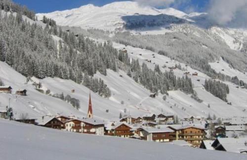 Lanersbach Apartment | Inviting Bärenklause: Family-Friendly Retreat with Great Reviews