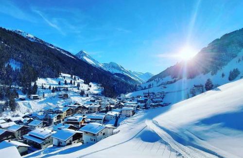 Lanersbach Apartment | Inviting Bärenklause: Family-Friendly Retreat with Great Reviews