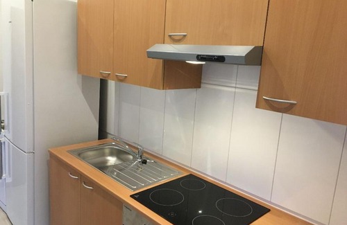 Elbmarsch Apartment | Pet-Friendly Bärenstark Elbe Ferienwohnung with Ocean View