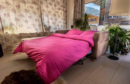 Gsteigwiler Apartment | Experience Bärghäsli im BEO: Premier Stay in Ski Paradise