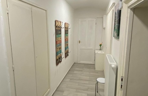 Koszeg Apartment | Comfortable Bécsikapu Apartman with Pet-Friendly Amenities