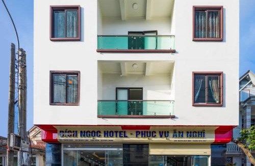 Van Don Hotel | Discover Bích Ngọc Hotel Quan Lạn with Oceanfront Views