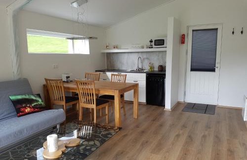 Blonduos House | Cozy Bólstaðarhlíð Cottage: Ideal for Families & Kitchen Needs