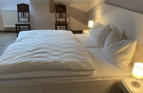 Rheinsheim House | Discover BürgerhausLöwen: Rated 9/10 with Family-Friendly Amenities