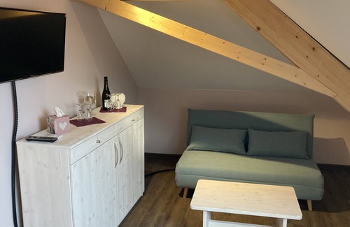 Rheinsheim House | Discover BürgerhausLöwen: Rated 9/10 with Family-Friendly Amenities
