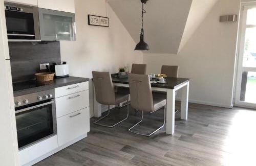 Neue Tiefe Apartment | Guest Rated 10/10: Family-Friendly Fehmarn Brise Hotel