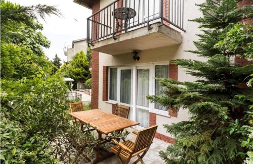 Adalar Apartment | Discover Büyükada Apart Hotel - Oceanfront Family Retreat