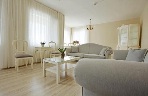 Adalar Apartment | Discover Büyükada Apart Hotel - Oceanfront Family Retreat
