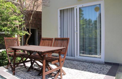 Adalar Apartment | Discover Büyükada Apart Hotel - Oceanfront Family Retreat
