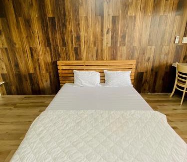Thong Nhat House | Cozy Bến Hồ Homestay with Ocean View & Pet-Friendly Amenities