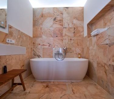 Lioessens Bed & Breakfast | Experience B and Be Happy Friesland with Hot Tub & Breakfast