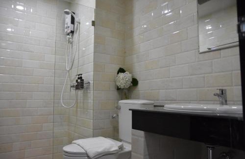 Tha Sala Apartment | Budget-Friendly Stay at B and Y Residence - Rated 8.9/10