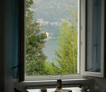 Blevio House | Budget-Friendly B&B 104 with Restaurant and Breakfast Options