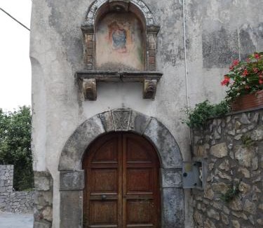 Monte Chiaro Bed & Breakfast | Guest Favorite: B&b 1787 in Montechiaro with Breakfast