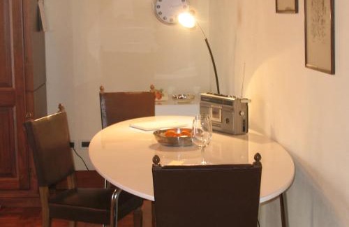 Old Town Apartment | Discover B&B A Casa Di Andrea: Pet-Friendly Retreat