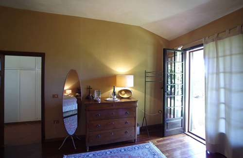 Carbonia Bed & Breakfast | Family-Friendly B&B A Casa di Angela Awaits Your Stay