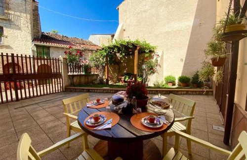 Massa d'Albe Bed & Breakfast | Inviting B&B A Casa di Nonna: 4-Star Comfort and Dining