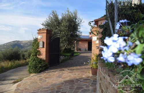 Rocca Massima Bed & Breakfast | Guest Rated: B&B A Casa di Silvia with Oceanfront Pool