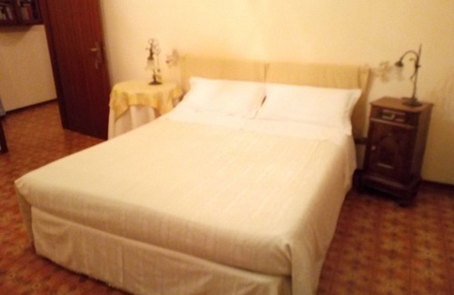 Rimini Bed & Breakfast | Relax at B&B Acquario: Ocean Views and Family-Friendly Amenities