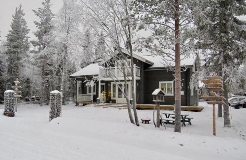 Akaslompolo Bed & Breakfast | Pet-Friendly B&B Adventures with Hot Tub & Restaurant