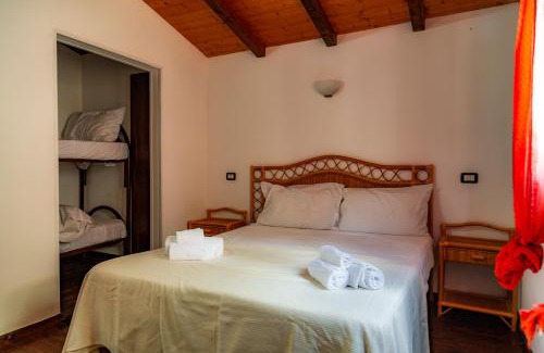 Vizzini House | Relax at A Cunziria: Oceanfront, Pet-Friendly Retreat