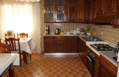 Tessera Bed & Breakfast | Top-Rated B&B Airport Venice Diego with Breakfast Included