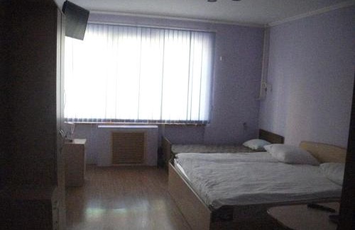 Aktau Bed & Breakfast | Pet Friendly Retreat at B&B Aktau - Perfect for Families