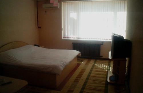 Aktau Bed & Breakfast | Pet Friendly Retreat at B&B Aktau - Perfect for Families